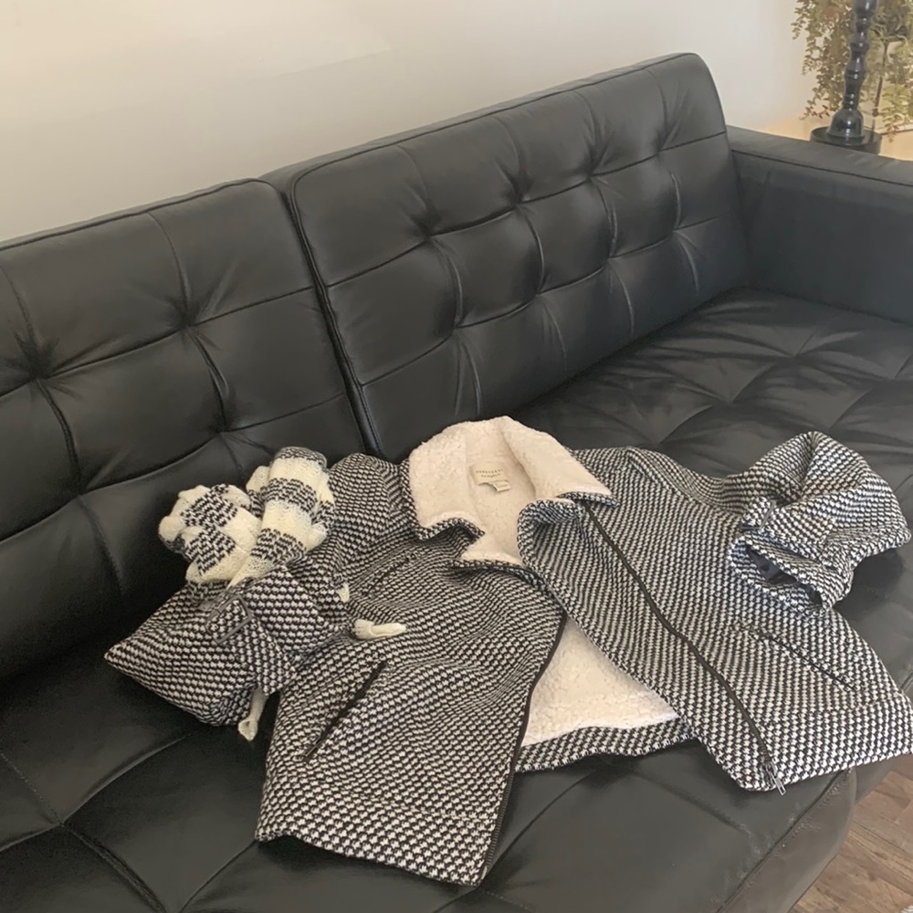 FOREVER 21, (L) Winter coat